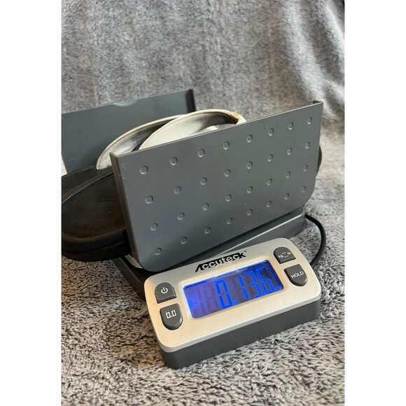 Olukai Ohana Womens Flip Flop Size 9 Sandals White Pineapple Floral Beachy 16608 - Picture 7 of 7